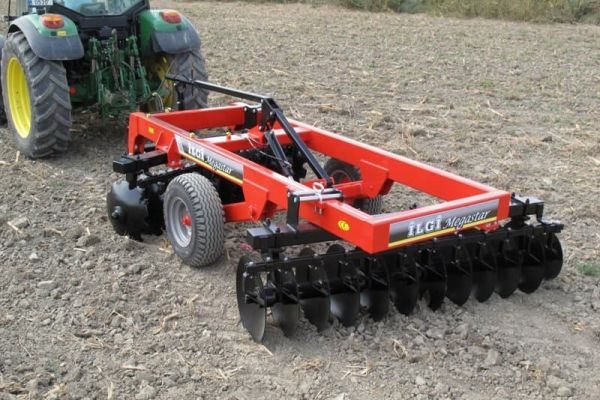 Megastar 28 Disc Harrow image