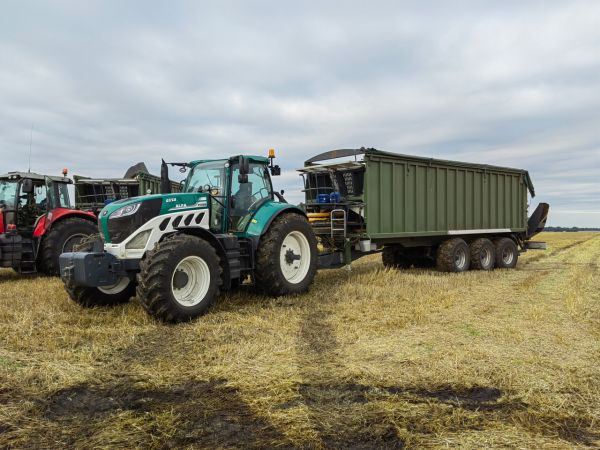 NEW ALFA 220HP Tractor image