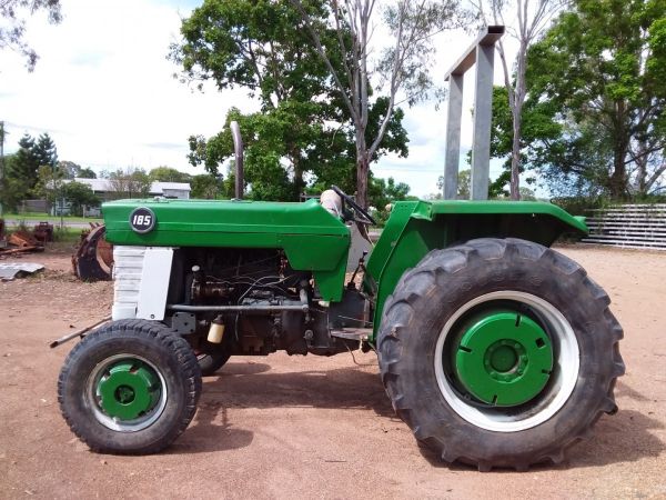 MASSEY FERGUSON TRACTOR | 165 image