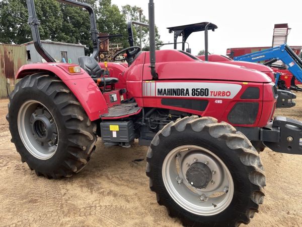 MAHINDRA 8560 ROPS image
