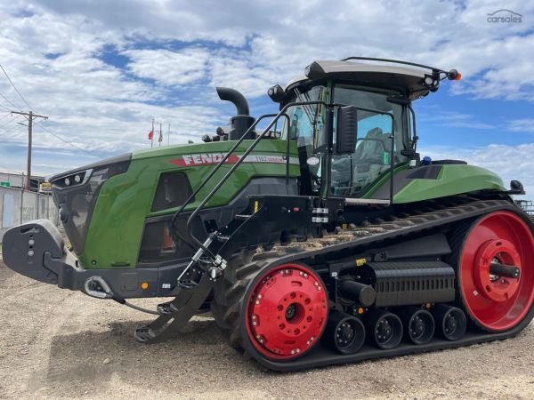Fendt 1162 VARIO MT Tractor image