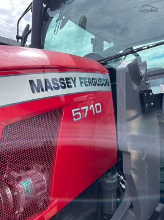 2023 Massey Ferguson 5710 ES.CAB image