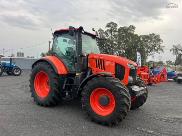 2023 Kubota M7-132 DELUXE image