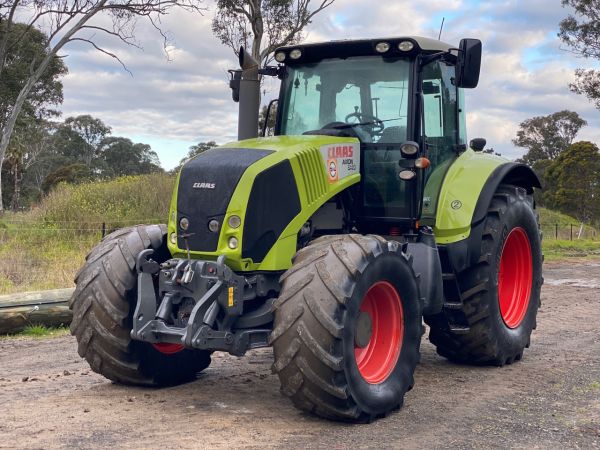 2017 Claas Axion 840 FWA/4WD image