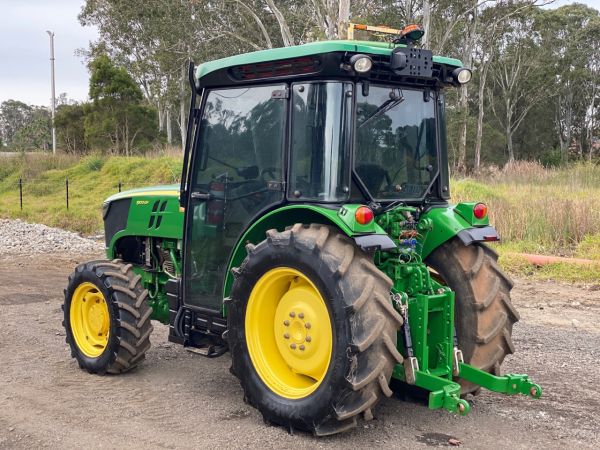 2020 John Deere 5100 FWA/4WD GF image