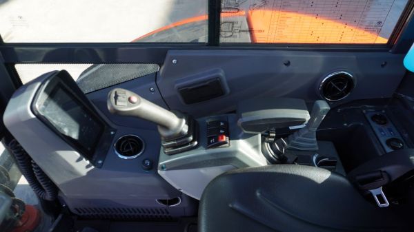 TRIDENT 3.8T A/C CABIN EXCAVATOR, 4 X SIZES BUCKETS, THUMB GRAB, RIPPER AND HYDRAULIC QUICK HITCH image