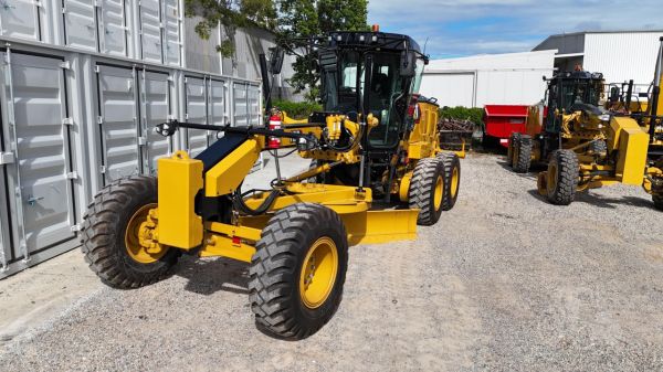 2020 CATERPILLAR 120 image