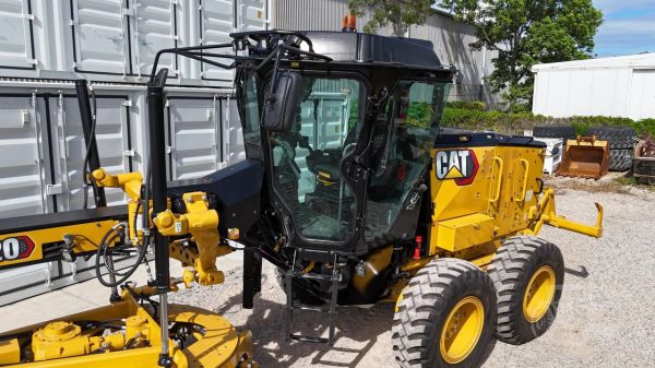 2020 CATERPILLAR 120 image