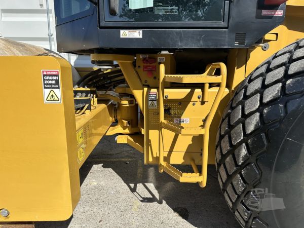 2021 CATERPILLAR CS78B image