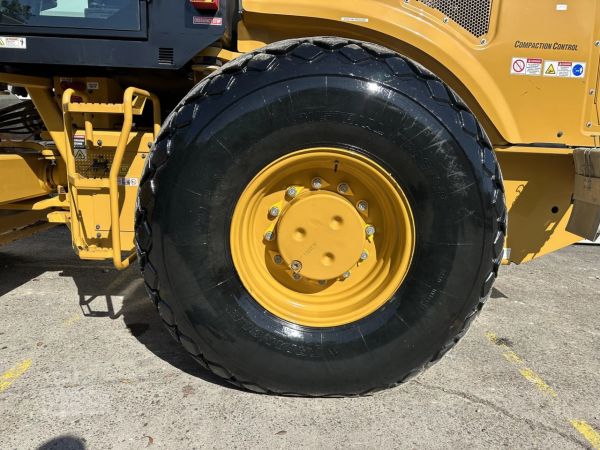 2021 CATERPILLAR CS78B image