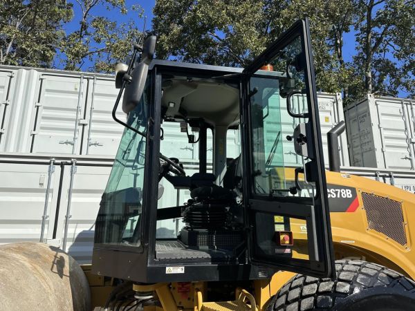 2021 CATERPILLAR CS78B image