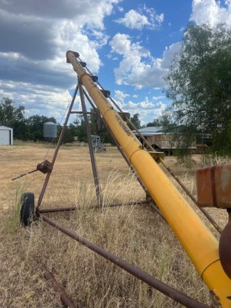 Grain Auger 30 x 7 image