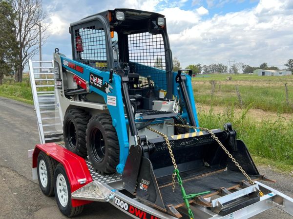 Toyota 5-SDK5 Huski Skid Steer image