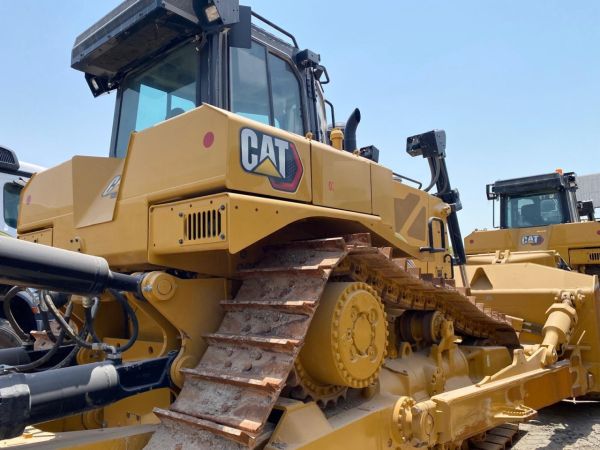 Caterpillar D8 2023/24 Dozers image