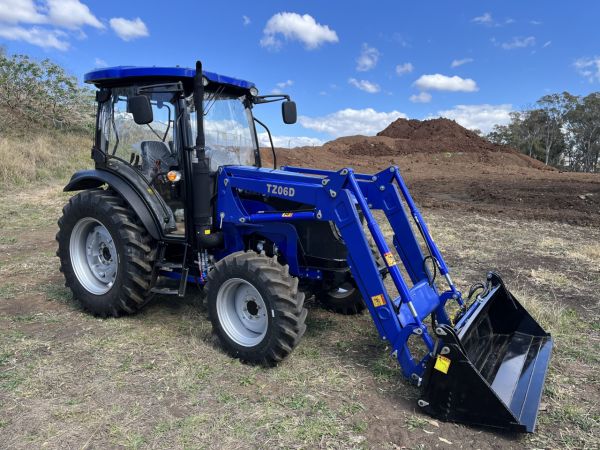 Lovol TB754 CAB Tractor image