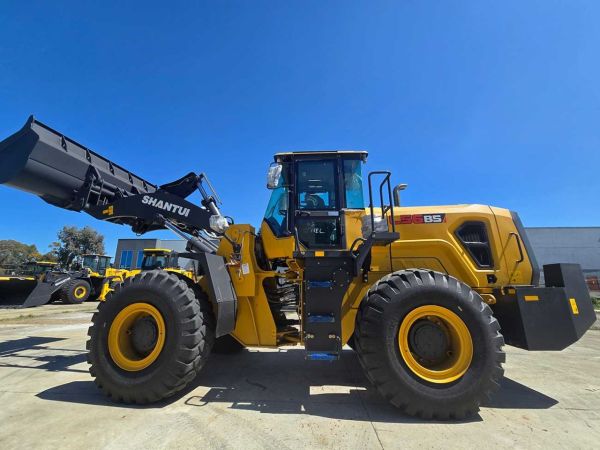 L56-B5 220hp Cummins engine 16.8T opreation weight Wheel loader image