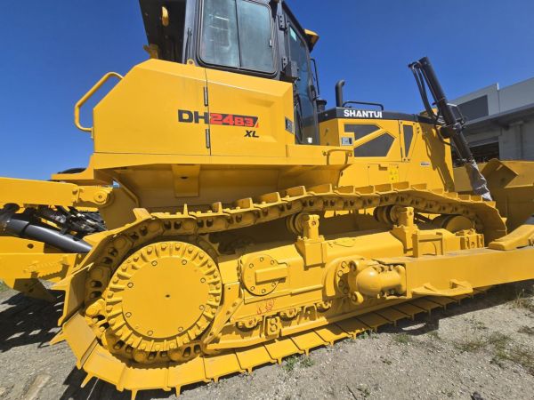 DH24-B3XL 251hp Rated Power 23.8T operation weight Bulldozer image