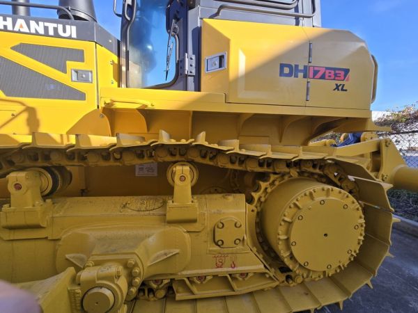 DH17-B3XL 188hp Rated Power 17.7T operation weight Bulldozer image