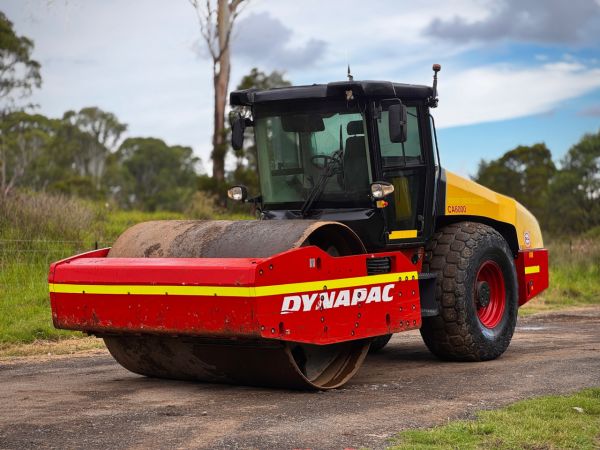 2013 Dynapac CA600 Vibrating Roller D image