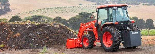 Premium L40 Series tractors image