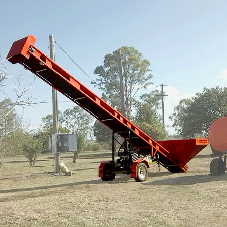 LC815 Loading Conveyor image