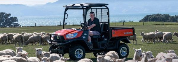 Kubota RTV-X900 Farm Utility Vehicle image