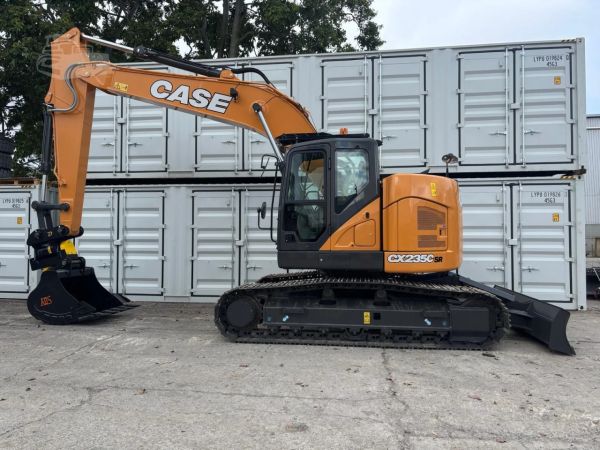 2025 CASE CX235C image