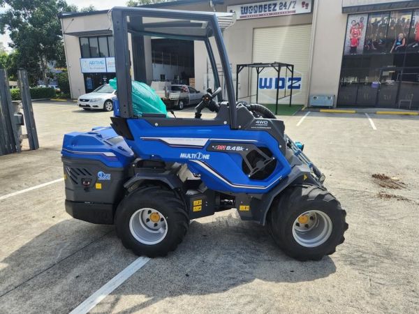 8.4SK Multione Mini Loader with OneDrive - Italian Made, Best in Class! image