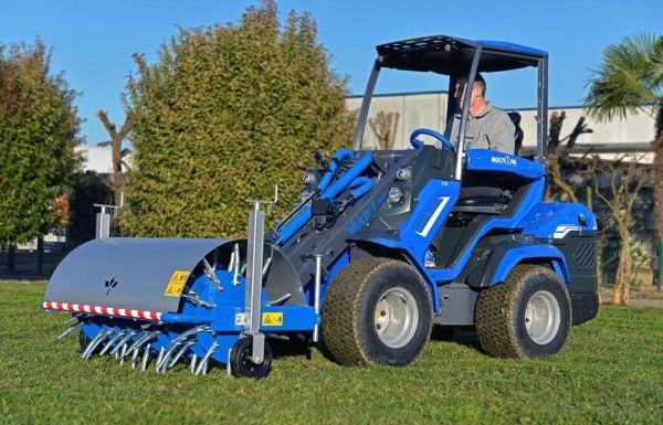 Multione Turf & Lawn Core Aerator - 3PL image