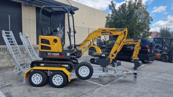 U20 Yuchai Mini Excavator 1.8T Package Offer + Trailer & Attachments Included! image