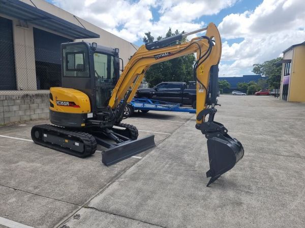 U35 Yuchai 2024 Model Mini Excavator 3.8T PRO Zero Swing w/ Attachments! image