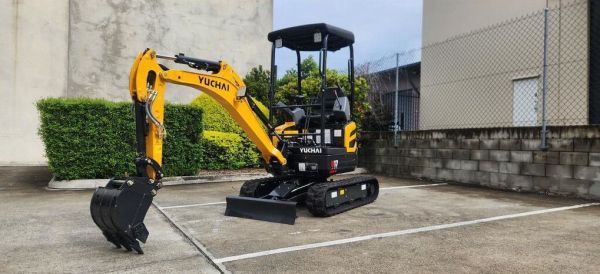 U17 Yuchai Mini Excavator 1.7T Zero Swing, Dash 9 Model Now Available! image