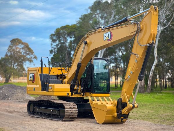 2022 Caterpillar 320GC Tracked-Excav image