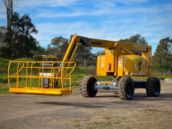 2014 Haulotte HA20 PX Boom Lift image