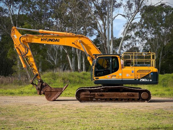 2019 Hyundai R290 Tracked-Excav LC-9 image