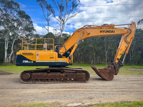 2019 Hyundai R290 Tracked-Excav LC-9 image