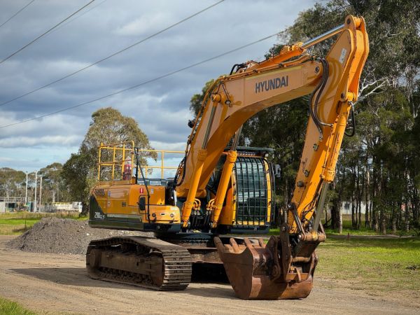 2019 Hyundai R290 Tracked-Excav LC-9 image