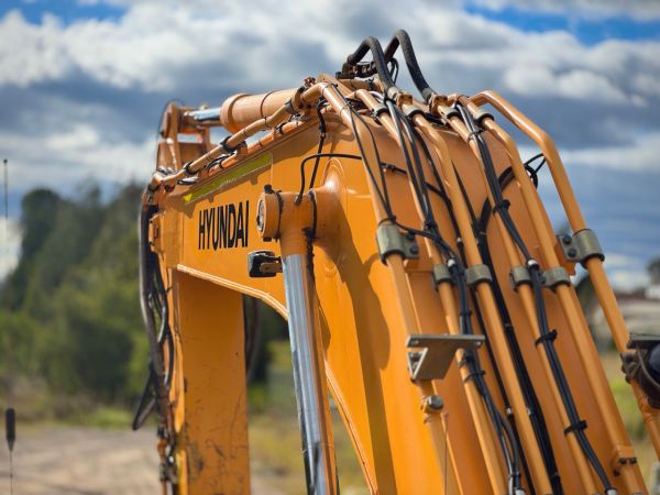 2019 Hyundai R290 Tracked-Excav LC-9 image