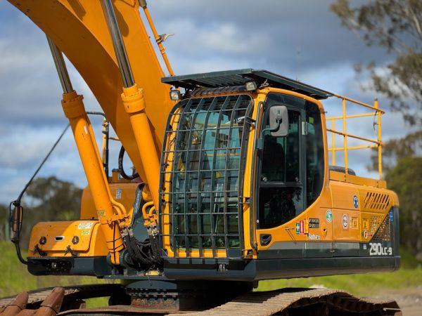 2019 Hyundai R290 Tracked-Excav LC-9 image