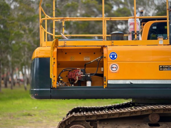 2019 Hyundai R290 Tracked-Excav LC-9 image