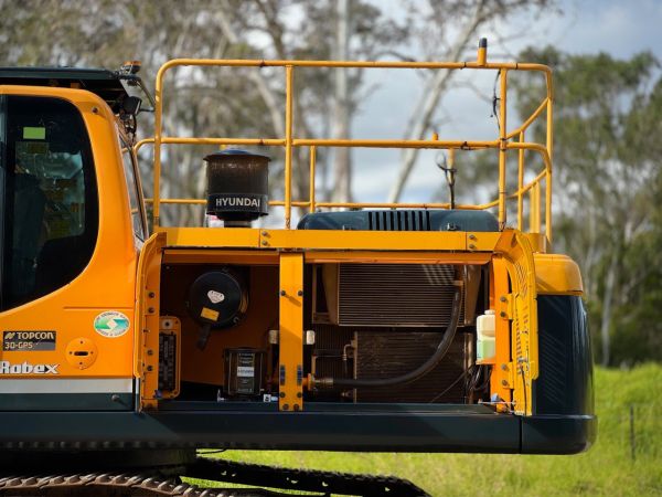 2019 Hyundai R290 Tracked-Excav LC-9 image