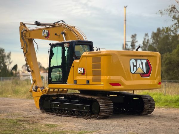 2022 Caterpillar 320GC Tracked-Excav image