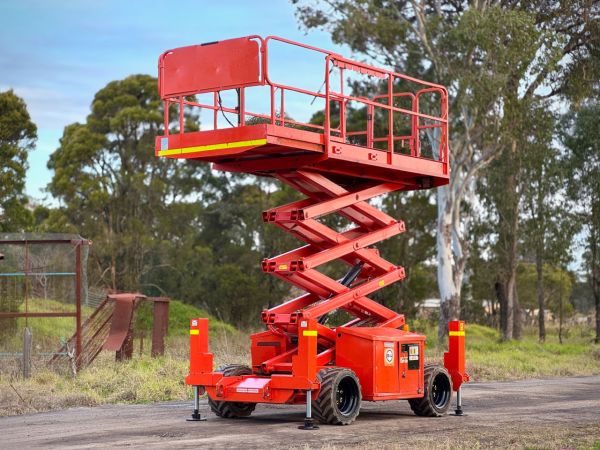 2015 JLG 260 MRT Scissor Lift image