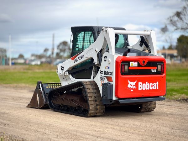 2018 Bobcat T595 Skid Steer image