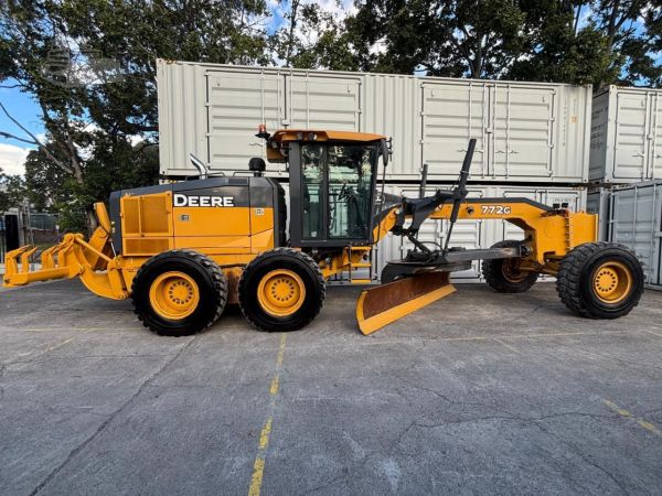 2016 DEERE 772G image