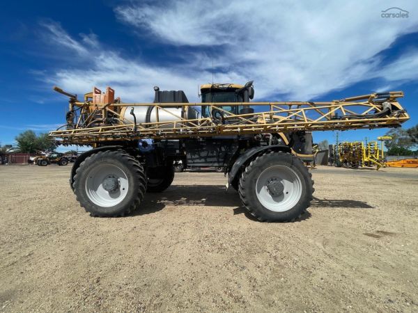 2016 Rogator 1300B image