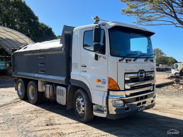 2018 Hino FS 700 2848 image