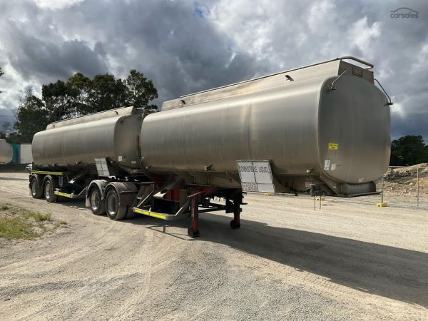 2009 Heil Heil Tandem image