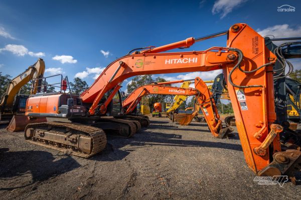 2018 Hitachi ZX360LC-5B image