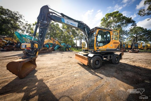 2020 Hyundai R140W-9 image